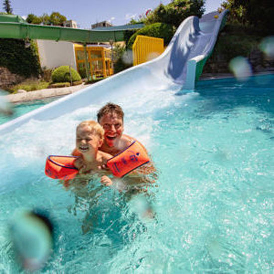 Immagine di Biglietto piscina piccola famiglia 3 ore 